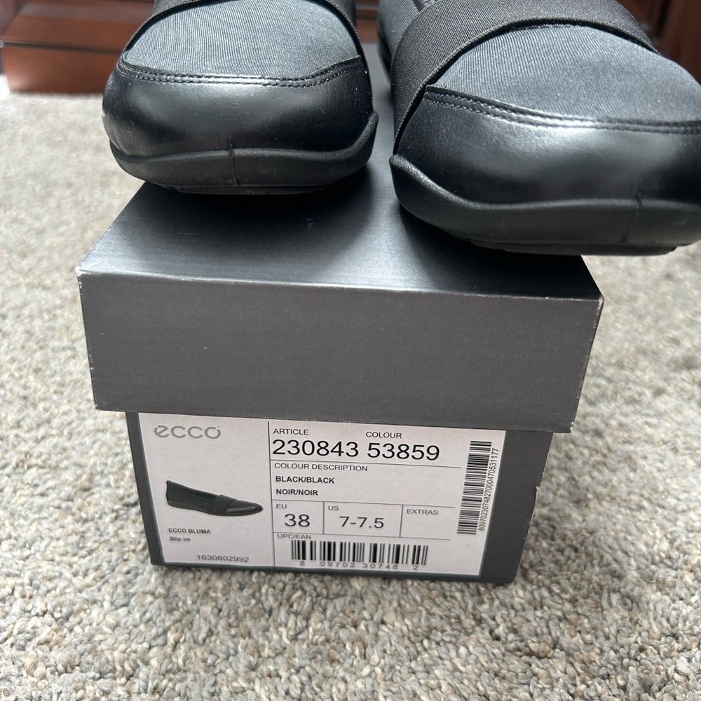 Ecco Black Leather Loafers Classic Slip-Ons